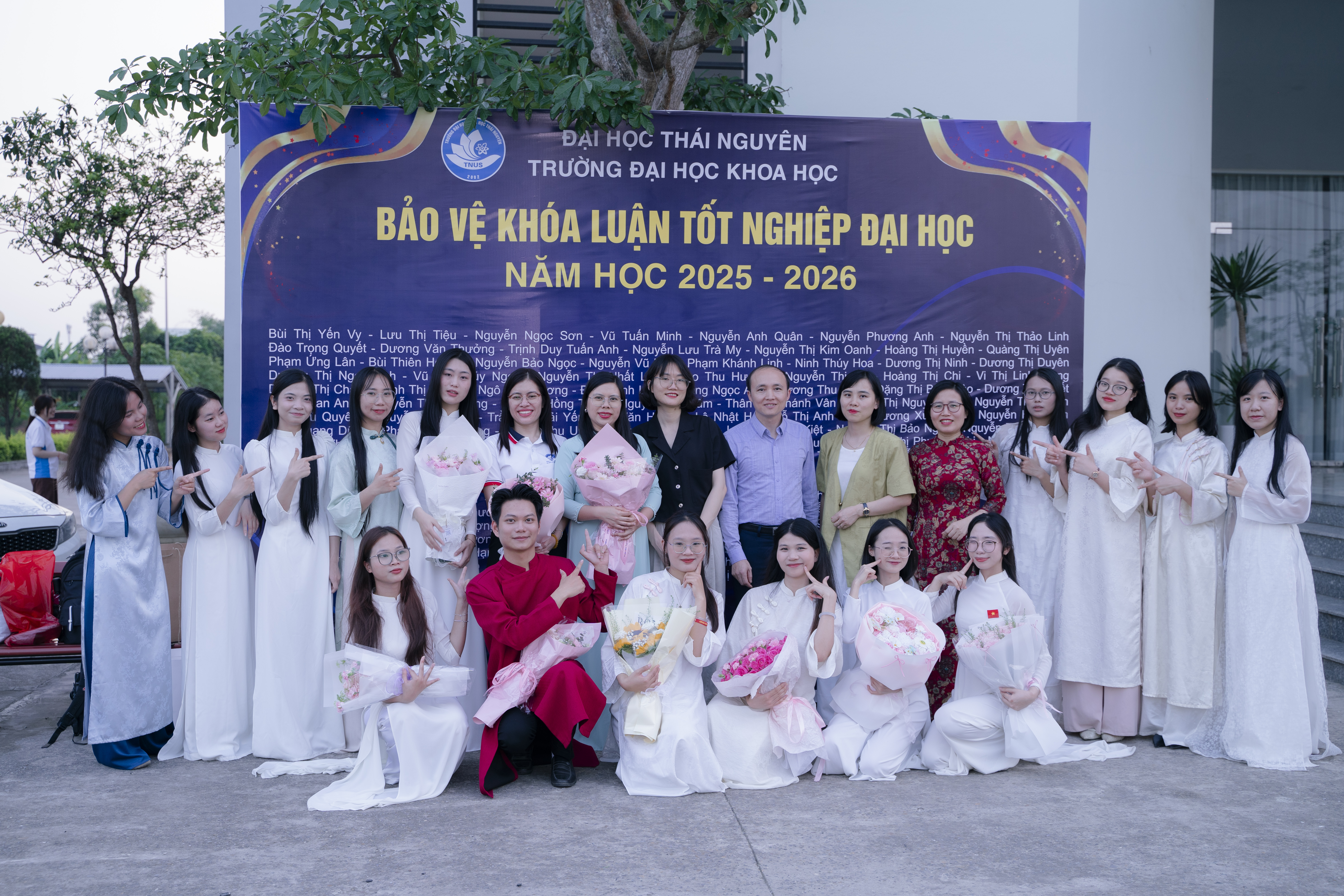 Sinh viên Bộ môn Hàn Quốc học bảo vệ thành công Khóa luận tốt nghiệp Đại học và Đề tài sinh viên nghiên cứu khoa học năm học 2025 - 2026