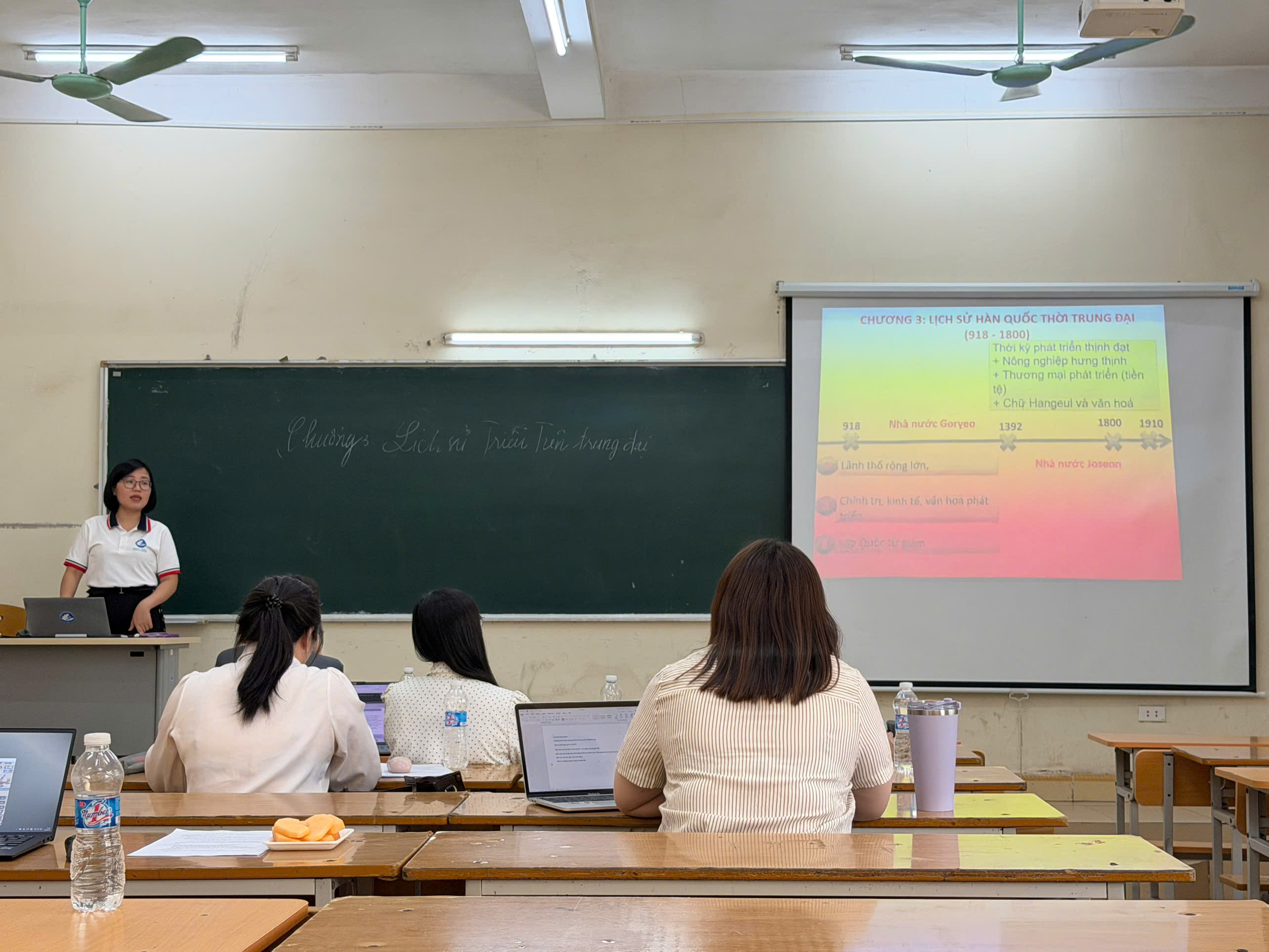 Bộ môn Hàn Quốc học tổ chức thao giảng đầu năm học 2026 - 2027 với nhiều quyết tâm