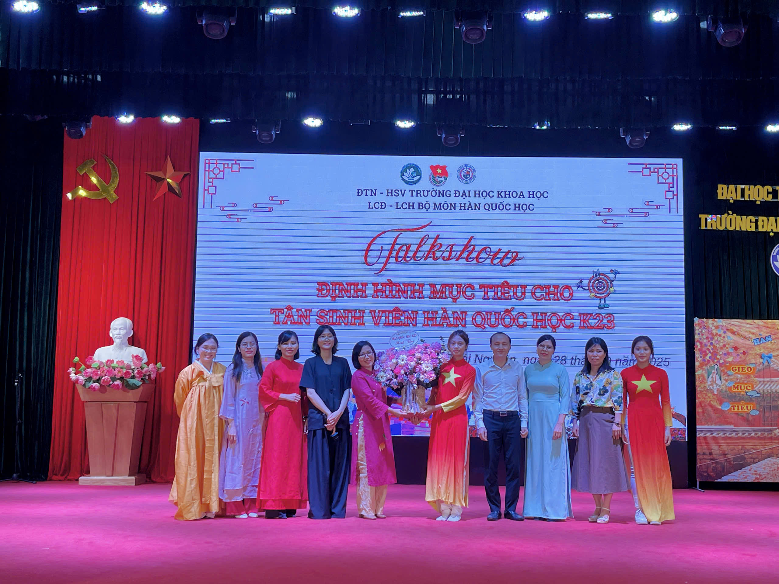 Talkshow “Chia sẻ – Định hình mục tiêu” dành cho Tân sinh viên Hàn Quốc học K23